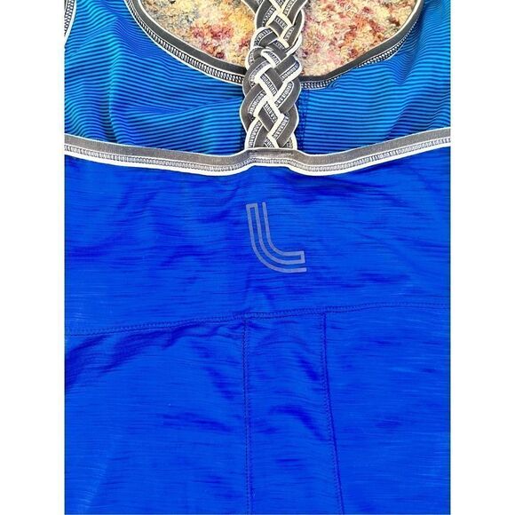 Lolë top   - Picture 5 of 6